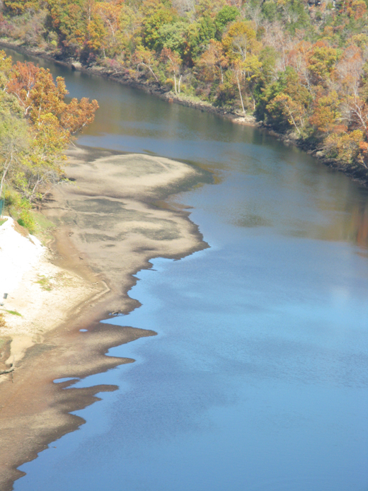 taneycomo-low-water-2011-g.jpg