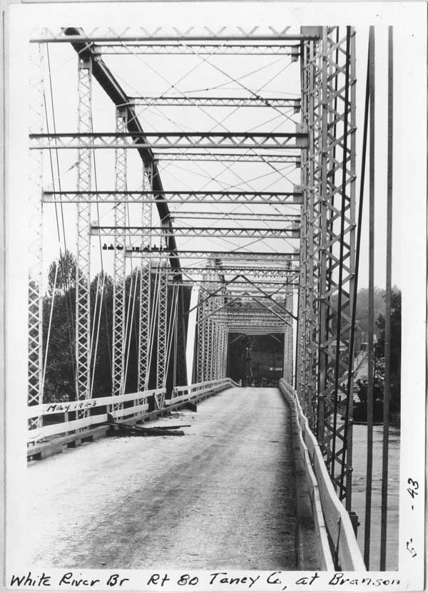 1943_flood_rte_80_bridge_deck_600.jpg